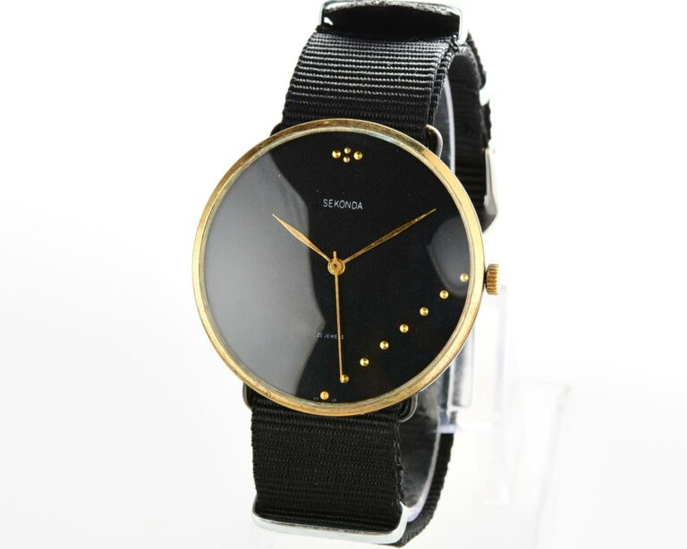 Large soviet SEKONDA (Zarya) mechanical wrist watch
