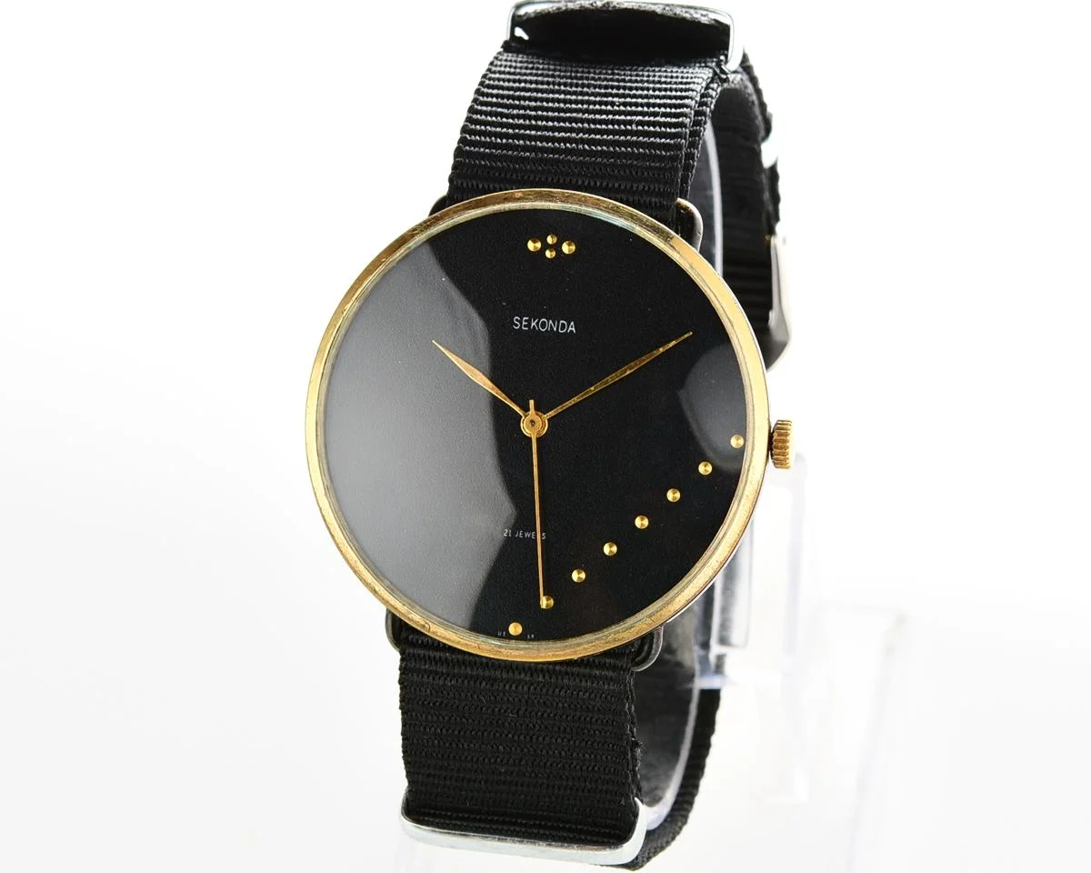 Large Soviet Sekonda (Zarya) mechanical wrist watch