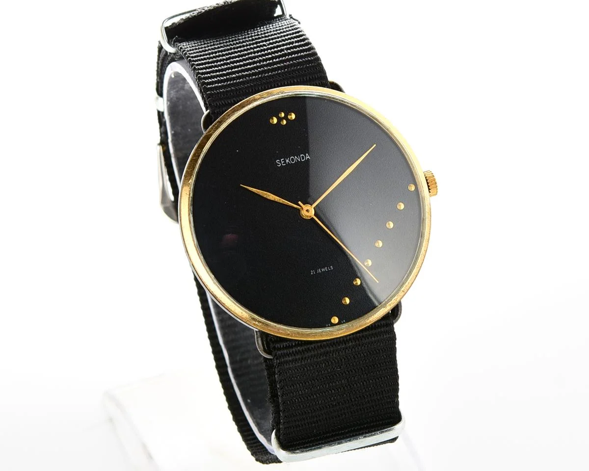 Large Soviet Sekonda (Zarya) mechanical wrist watch
