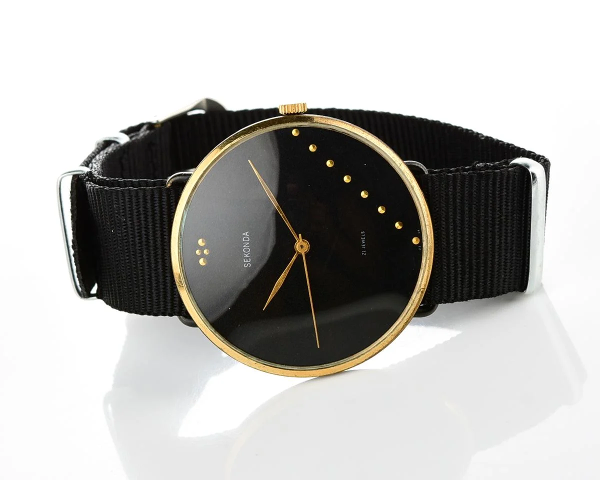 Large Soviet Sekonda (Zarya) mechanical wrist watch