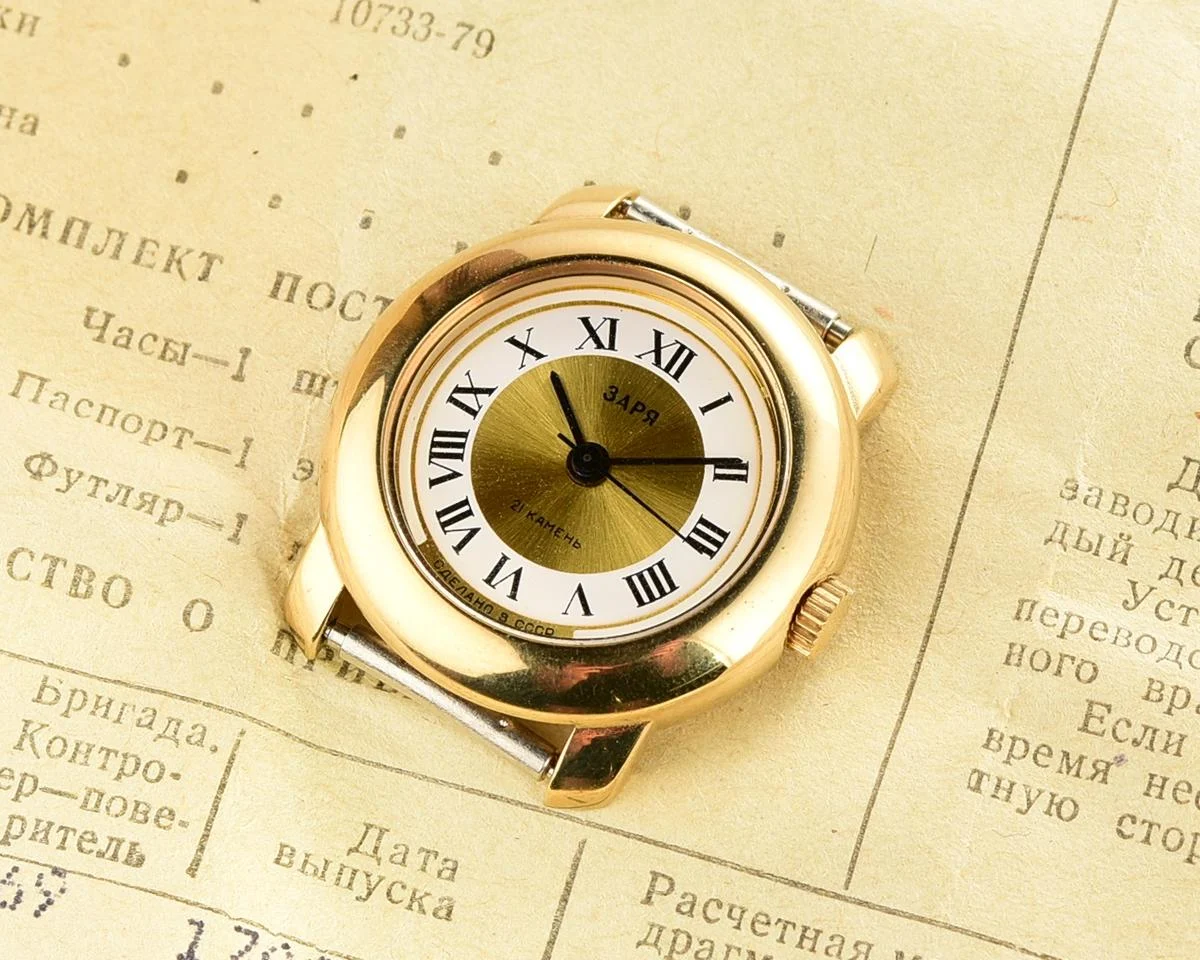 TIME CAPSULE: Zaria vintage wrist watch for ladies – New Old Stock (NOS)!