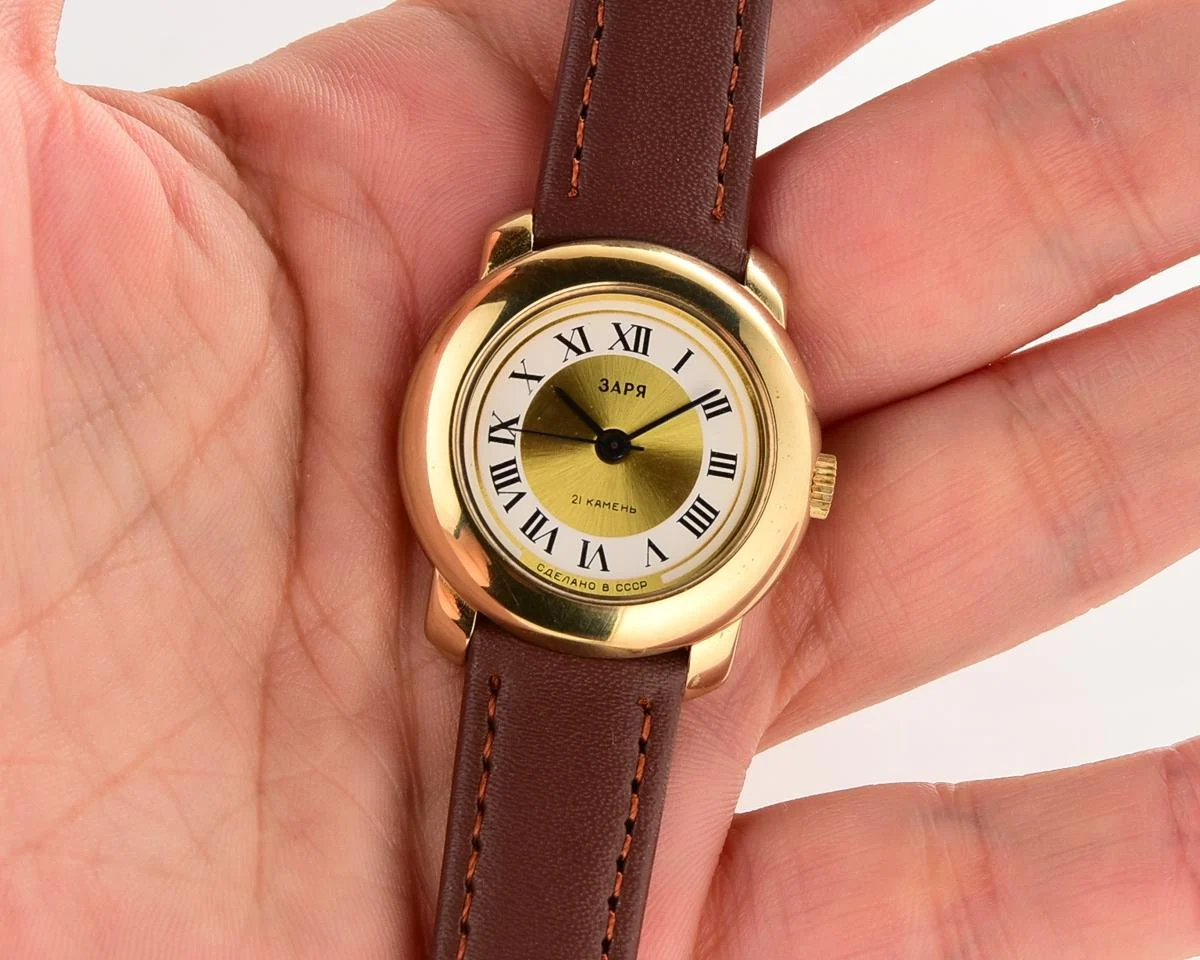 TIME CAPSULE: Zaria vintage wrist watch for ladies – New Old Stock (NOS)!