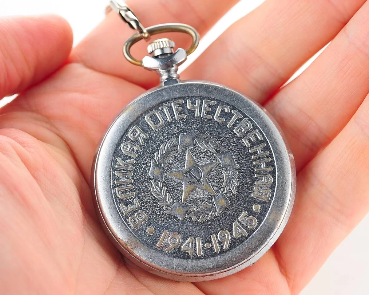 Molnija pocket watch – Victory in Great Patriotic War with spectacular deep blue dial