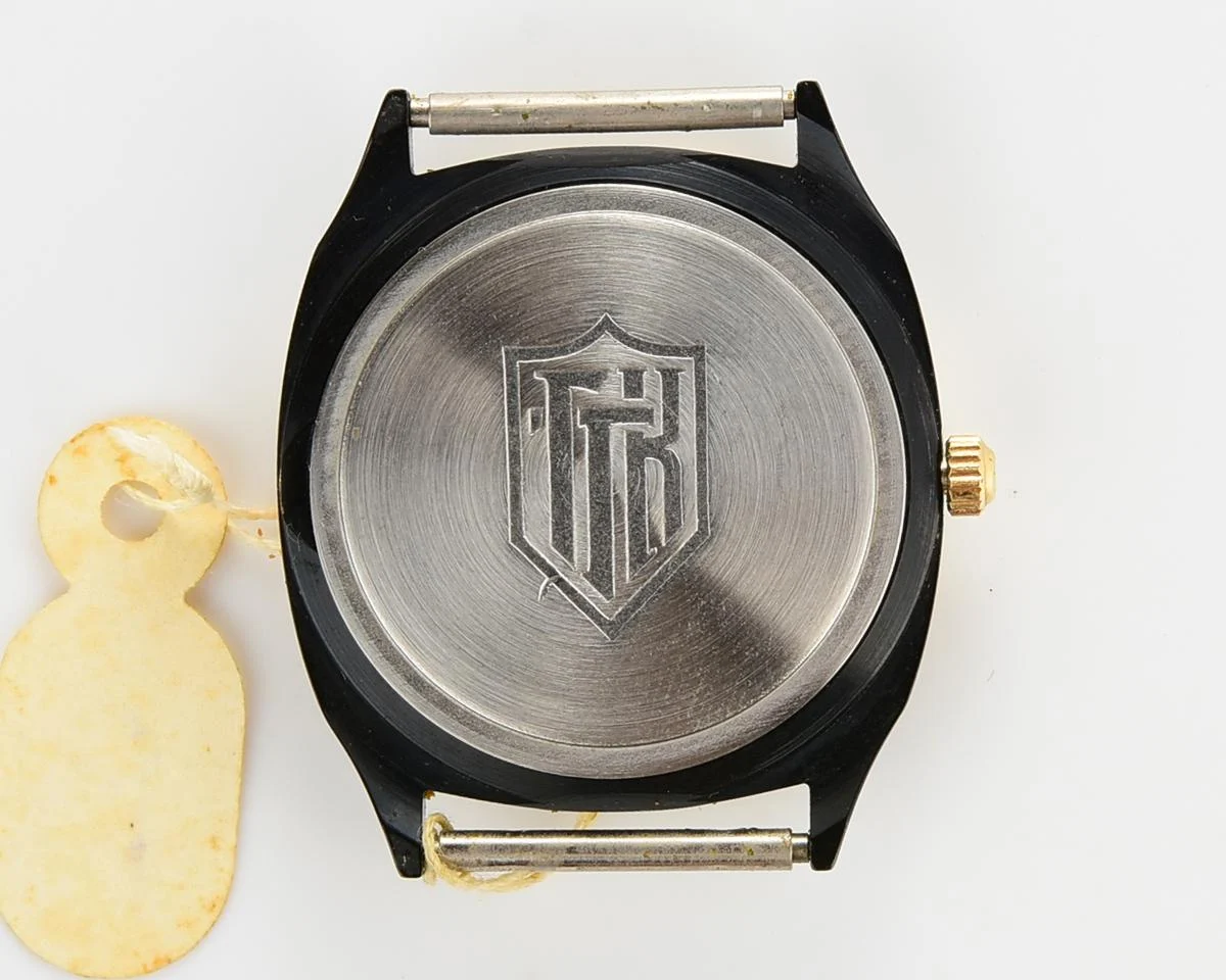 TIME CAPSULE: Soviet Poljot wristwatch with quartz movement – New Old Stock (NOS)!