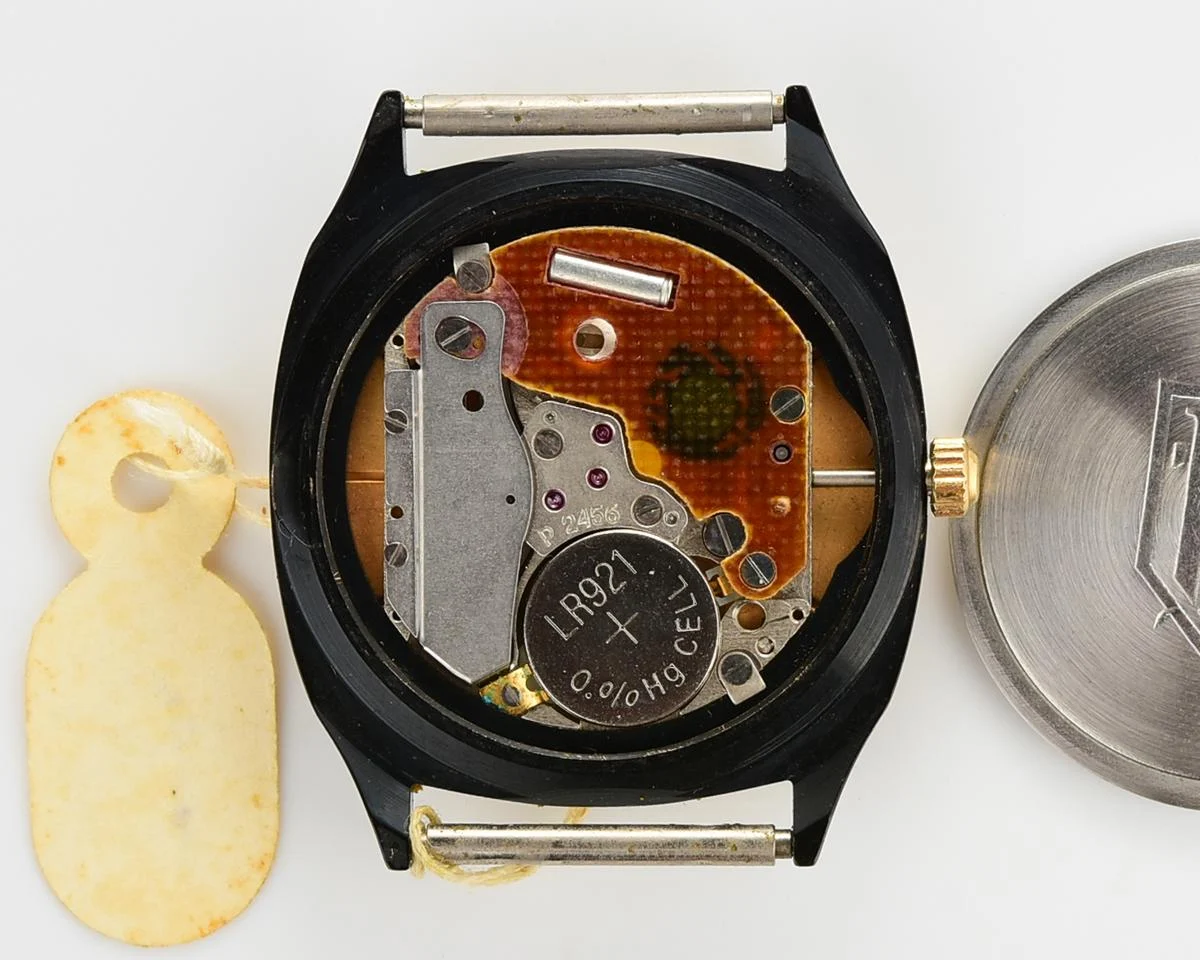 TIME CAPSULE: Soviet Poljot wristwatch with quartz movement – New Old Stock (NOS)!