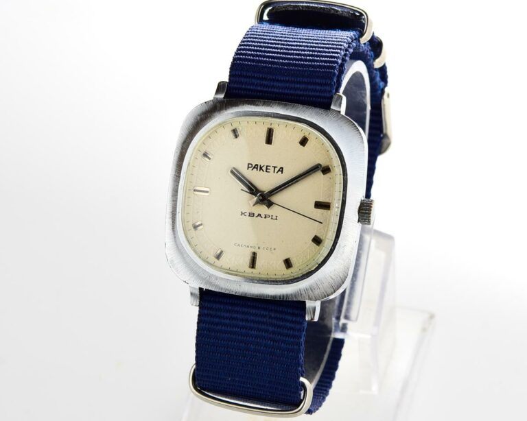 Vintage soviet RAKETA automatic quartz watch with NATO nylon strap