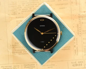 TIME CAPSULE: Large Soviet Sekonda (Zarya) mechanical wrist watch, New Old Stock (NOS)!
