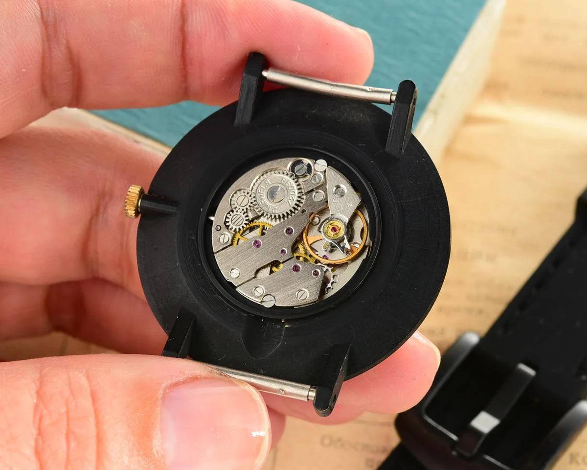 TIME CAPSULE: Large Soviet Sekonda (Zarya) mechanical wrist watch, New Old Stock (NOS)!