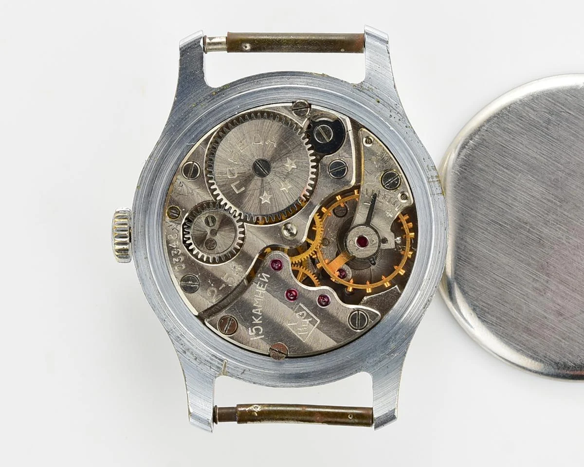 Excellent condition vintage Soviet Pobeda mechanical watch, 2nd quarter of 1954