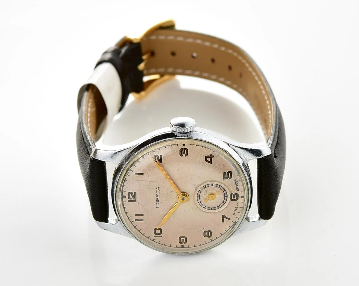 Excellent condition vintage Soviet mechanical Pobeda wrist watch, 1st quarter 1953