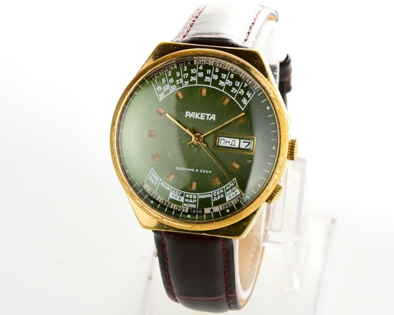 Soviet RAKETA perpetual calendar mechanical watch