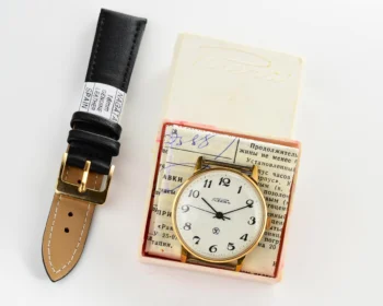 TIME CAPSULE: Vintage gold-plated Soviet Raketa watch, New Old Stock (NOS)!