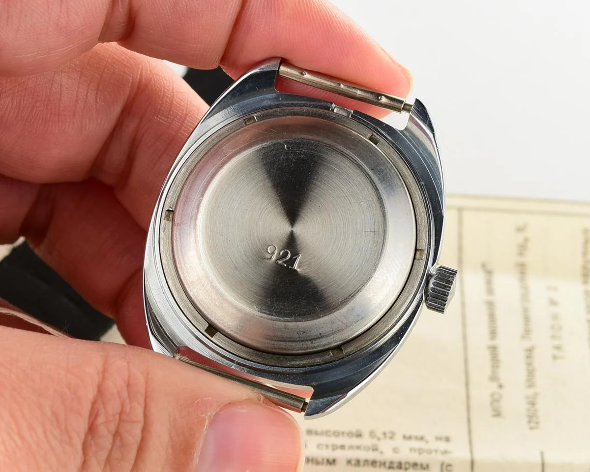 TIME CAPSULE: Slava Soviet vintage mechanical watch with automatic self-winding movement - New Old Stock (NOS)!
