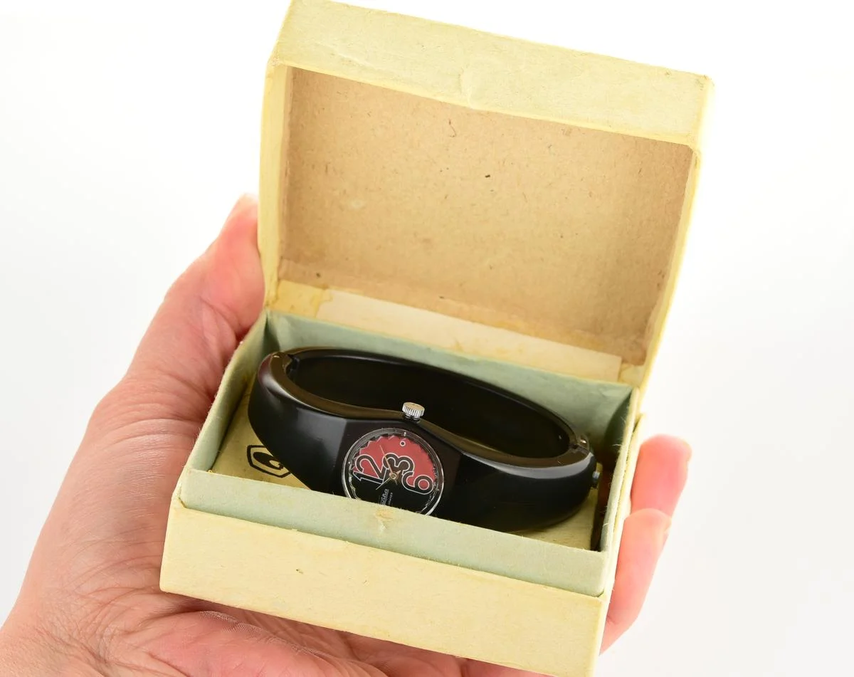 TIME CAPSULE: Slava vintage wrist watch for ladies – New Old Stock (NOS)!