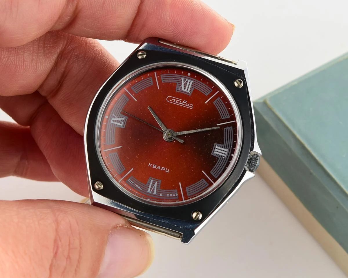 Soviet Slava with quartz movement – New Old Stock (NOS)!