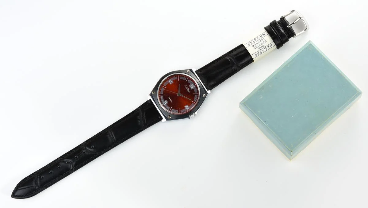 Soviet Slava with quartz movement – New Old Stock (NOS)!