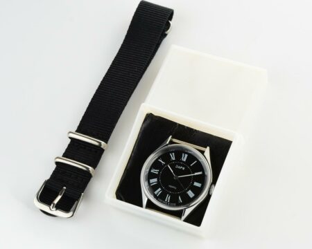 TIME CAPSULE:  ZARIA soviet mechanical watch with quartz movement – new old stock(NOS)!