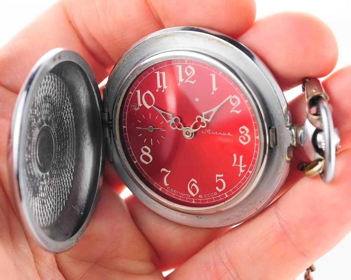 Molnija pocket watch – Victory in Great Patriotic War with red dial