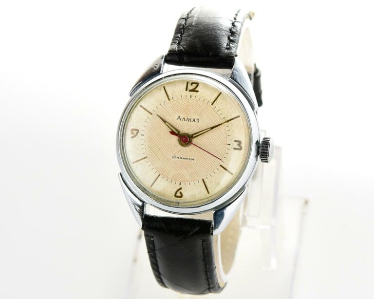 Vintage soviet ALMAZ mechanical wristwatch from the 2nd quarter of 1960!