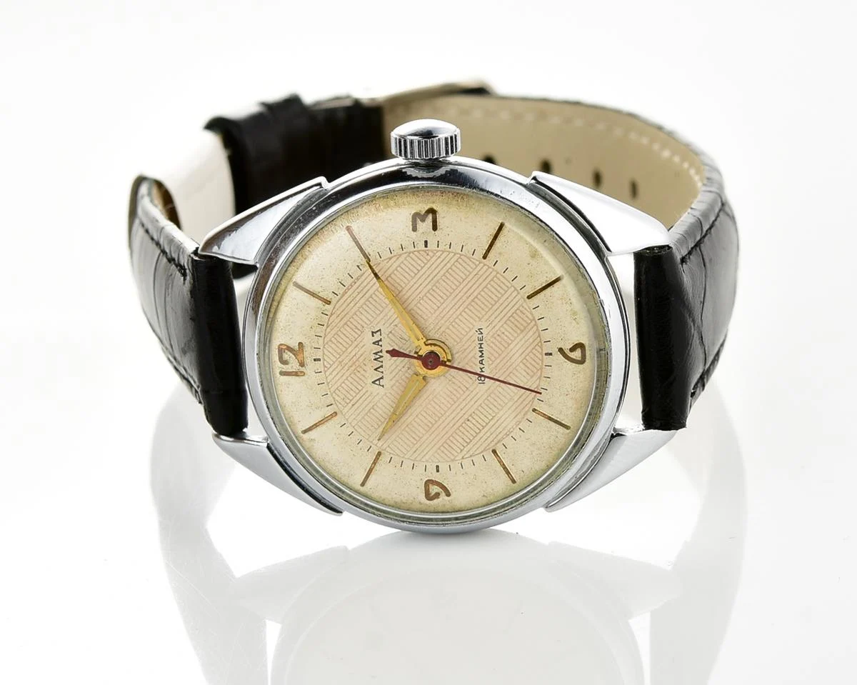 Vintage Soviet Almaz mechanical wristwatch from the 2nd quarter of 1960!