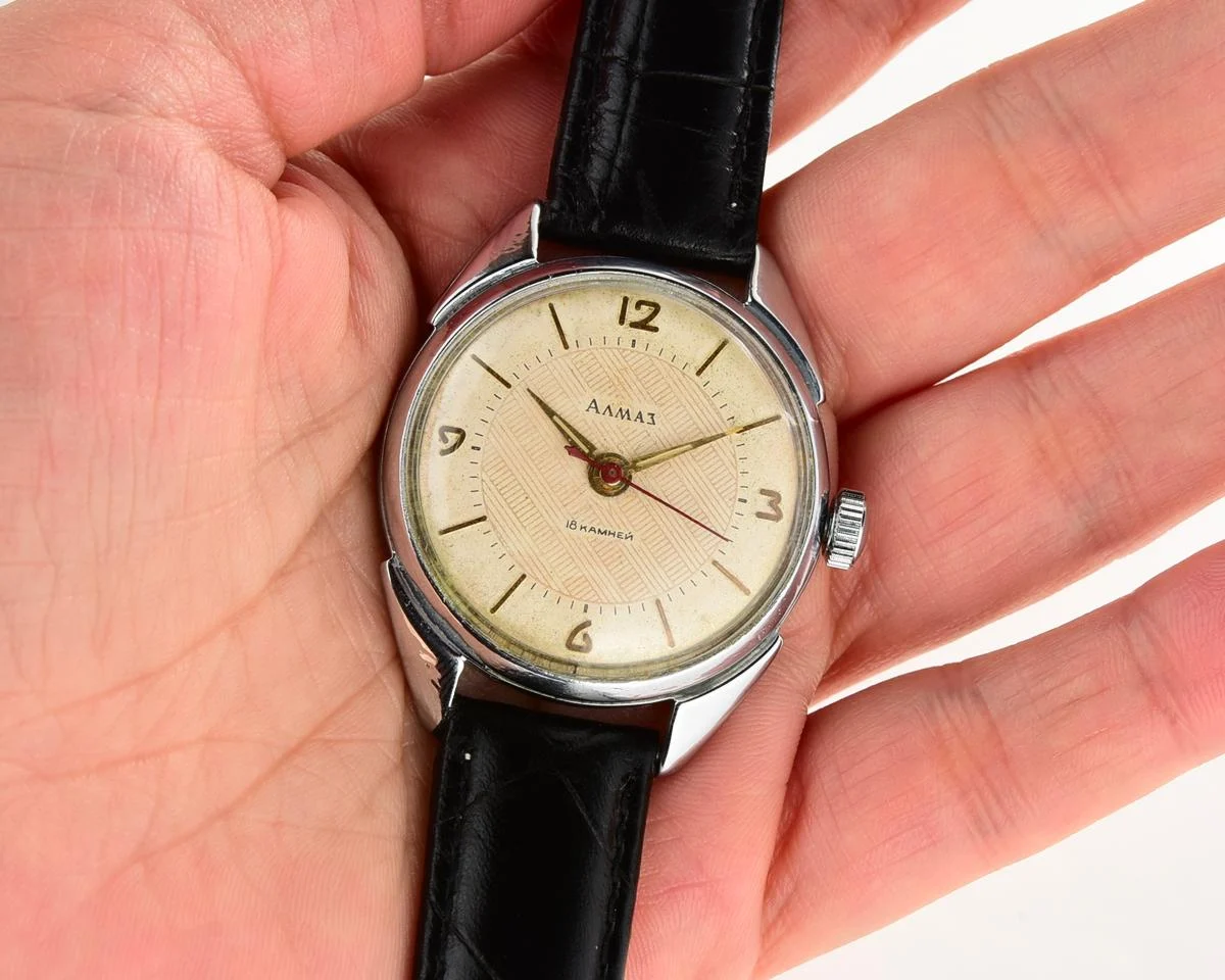 Vintage Soviet Almaz mechanical wristwatch from the 2nd quarter of 1960!