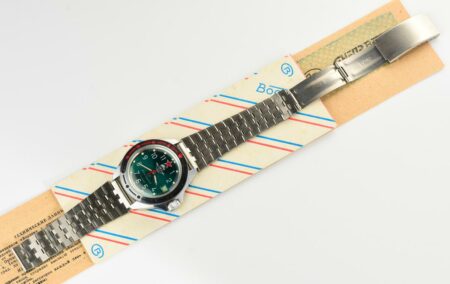 TIME CAPSULE: Vostok Komandirskie Parachute – mechanical watch – new old stock(NOS)!