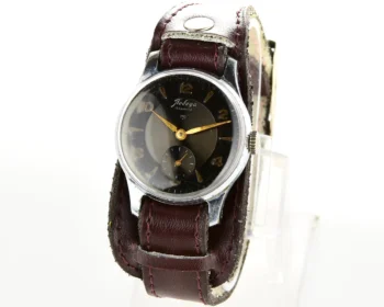 Vintage Soviet mechanical Pobeda wrist watch from 2nd Moskow watch factory