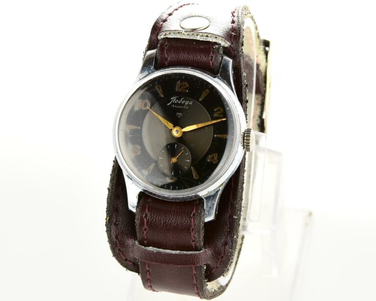 Vintage soviet mechanical POBEDA wrist watch from 2nd Moskow watch factory