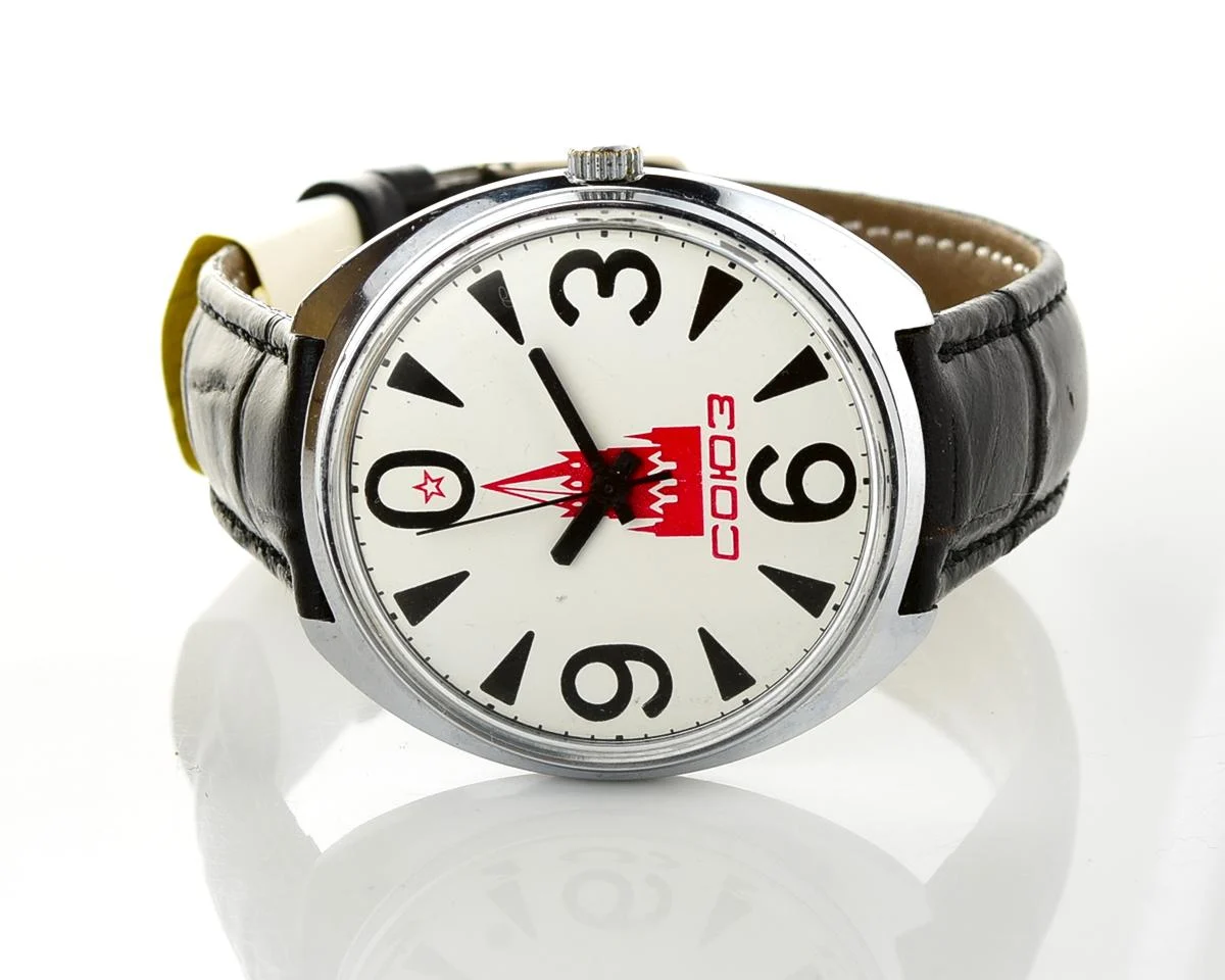 Rare version of Soviet Raketa "Big Zero" - Soyuz – with Kremlin tower!