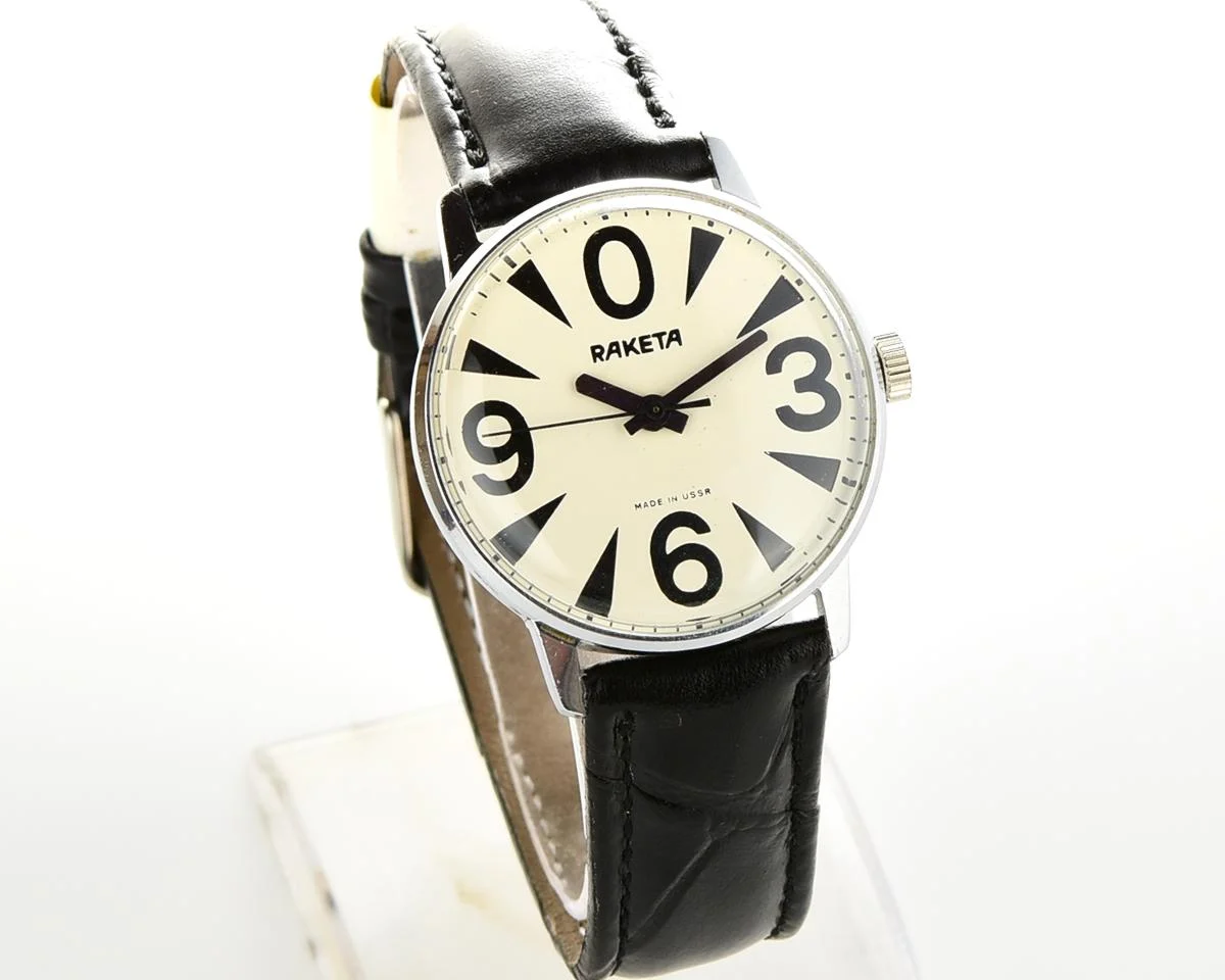 Vintage Soviet Raketa "big zero" - the illusive smaller version!