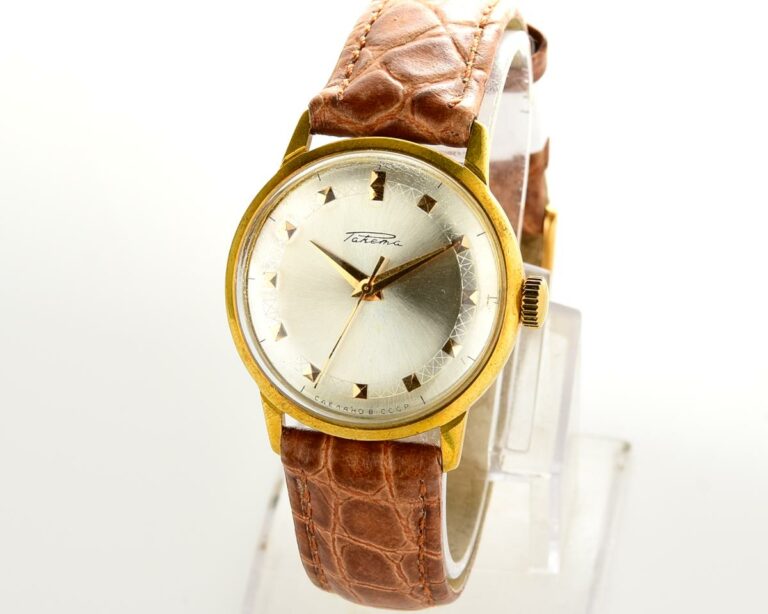 Vintage soviet gold-plated RAKETA mechanical watch
