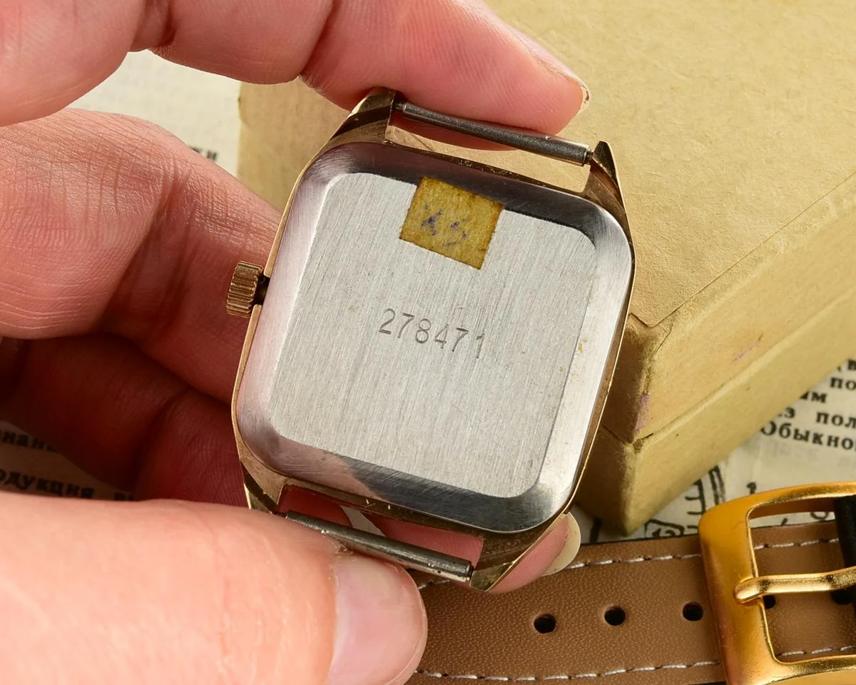 TIME CAPSULE: Vintage gold-plated Soviet Raketa watch, New Old Stock (NOS)!