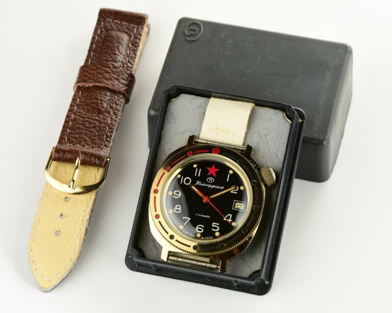 Excellent Vostok Komandirskie mechanical watch – New Old Stock(NOS)!