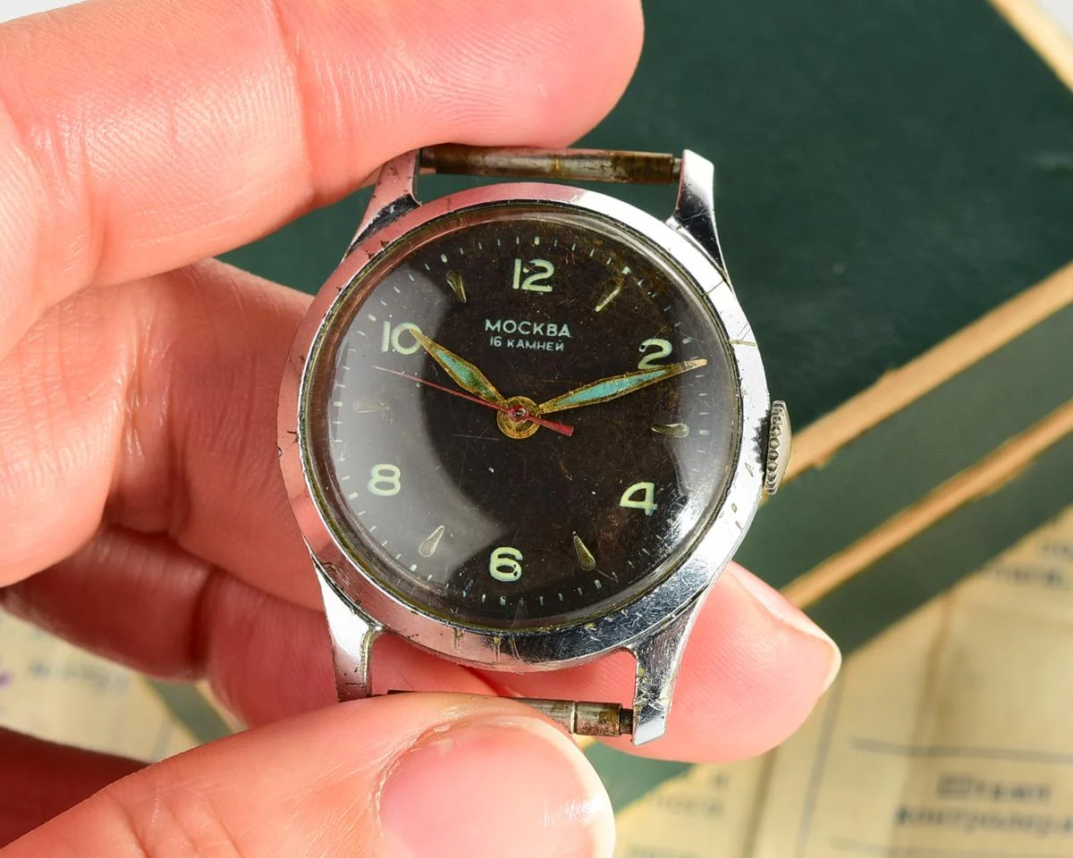 Moskva Soviet mechanical watch