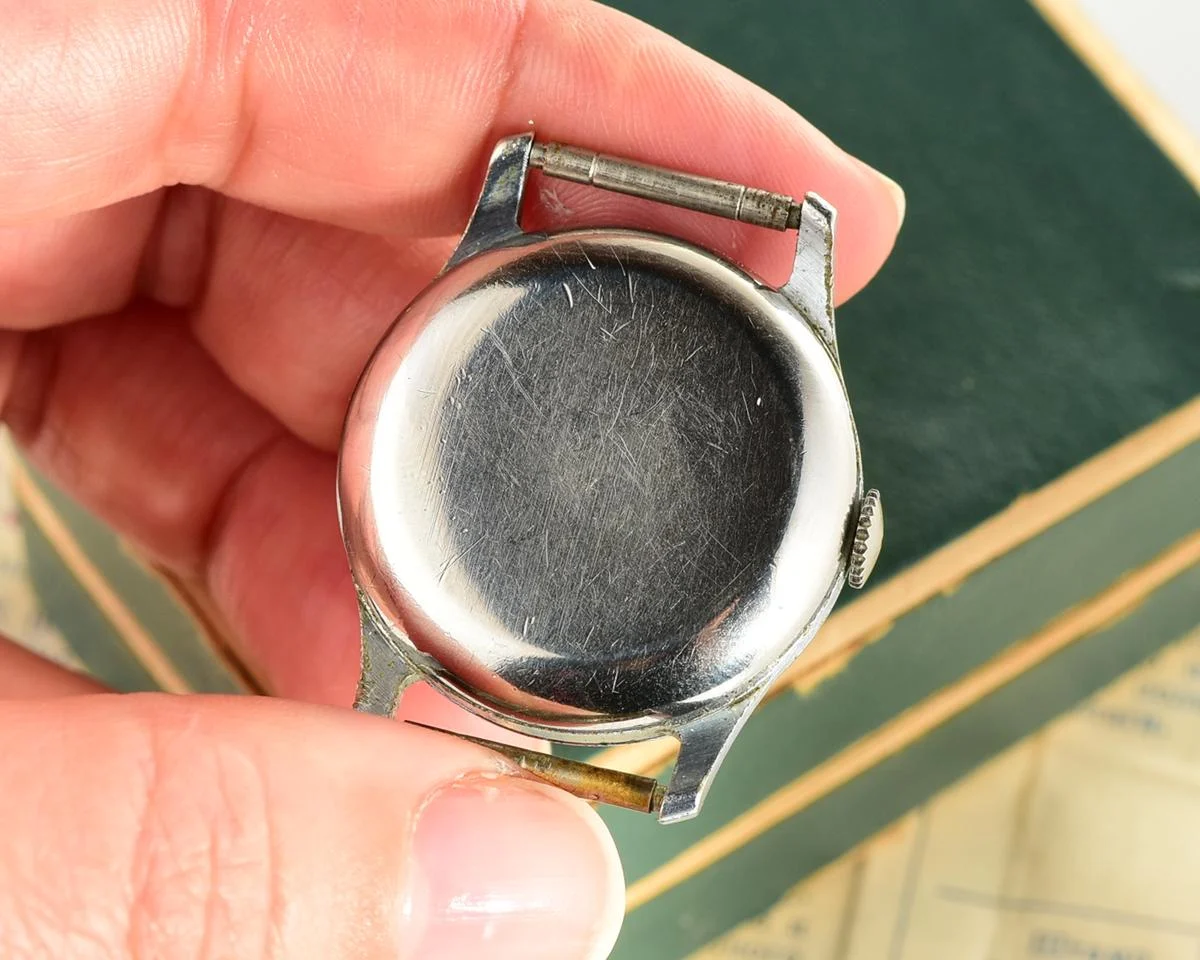 Moskva Soviet mechanical watch