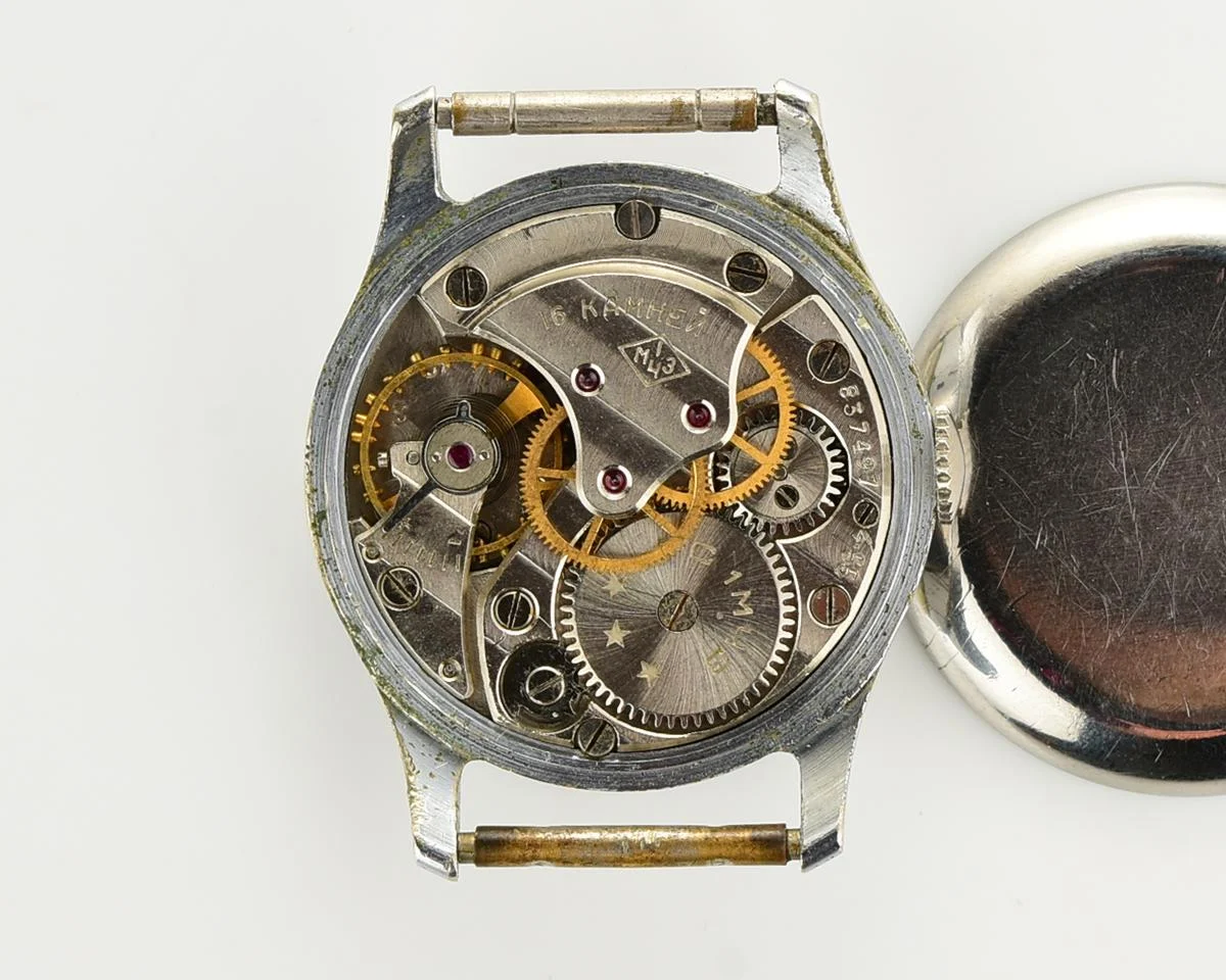 Moskva Soviet mechanical watch