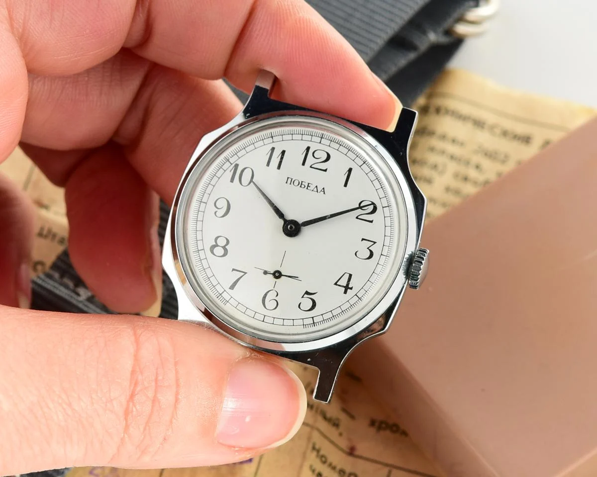 TIME CAPSULE: Soviet mechanical Pobeda watch in box – New Old Stock (NOS)!