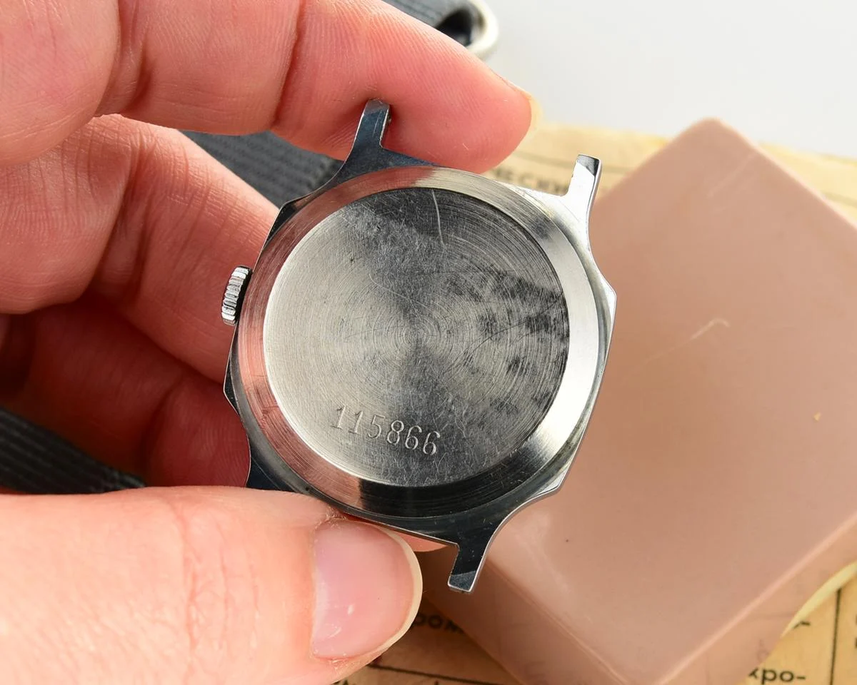 TIME CAPSULE: Soviet mechanical Pobeda watch in box – New Old Stock (NOS)!