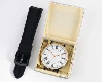 TIME CAPSULE: Large Soviet Sekonda (Zarya) mechanical wrist watch, New Old Stock (NOS)!