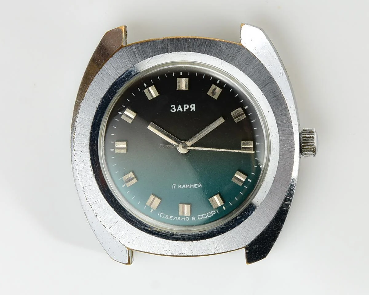 Vintage mechanical Zaria wrist watch