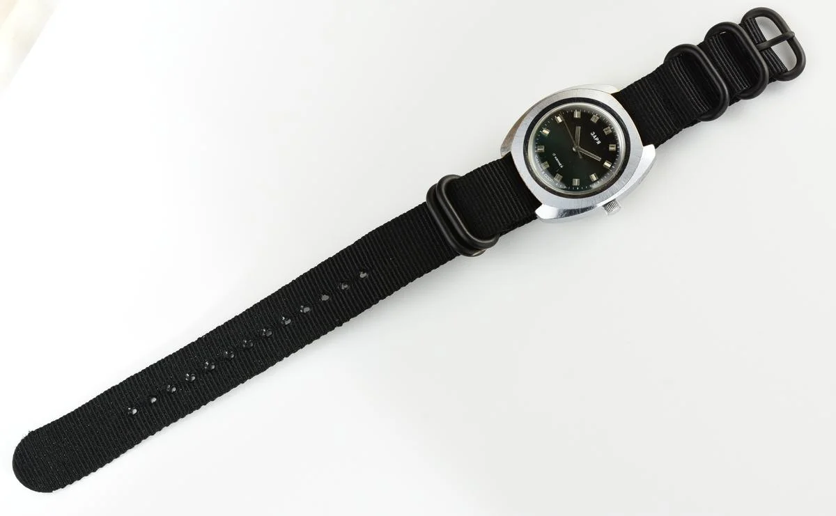 Vintage mechanical Zaria wrist watch