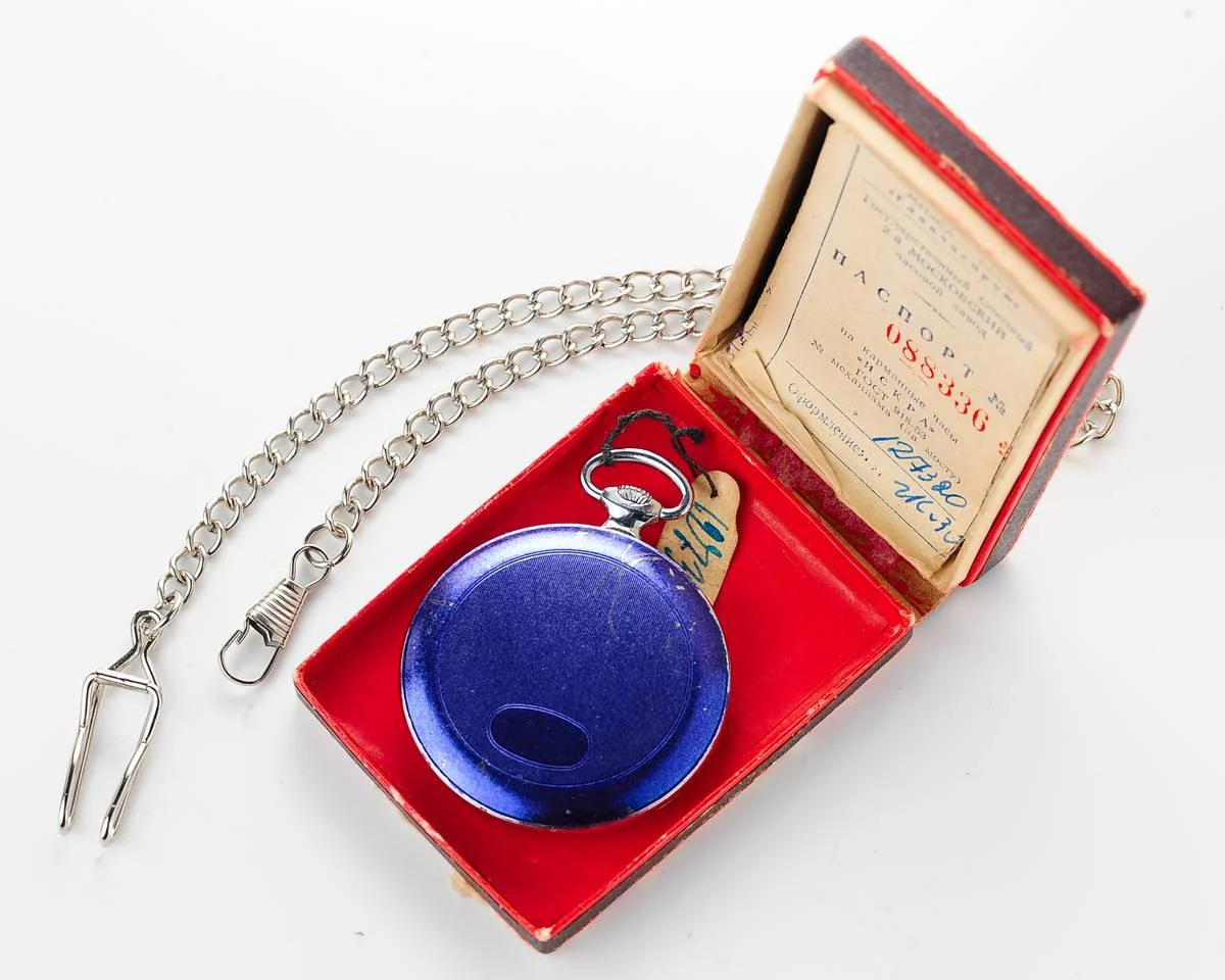 Rare: excellently preserved Iskra vintage Soviet pocket watch, from October 1956!