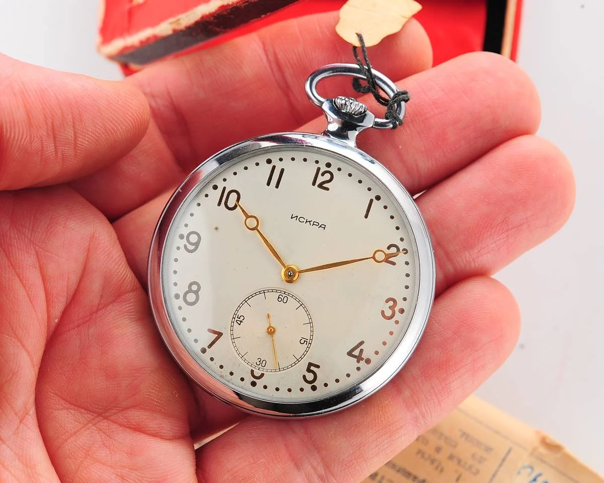 Rare: excellently preserved Iskra vintage Soviet pocket watch, from October 1956!
