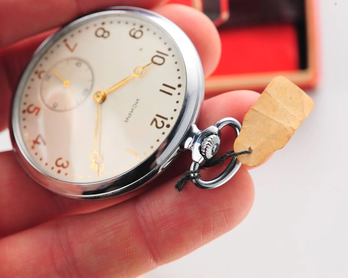 Rare: excellently preserved Iskra vintage Soviet pocket watch, from October 1956!