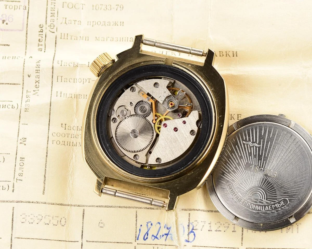 TIME CAPSULE: Vostok Komandirskie mechanical watch – New Old Stock (NOS)!