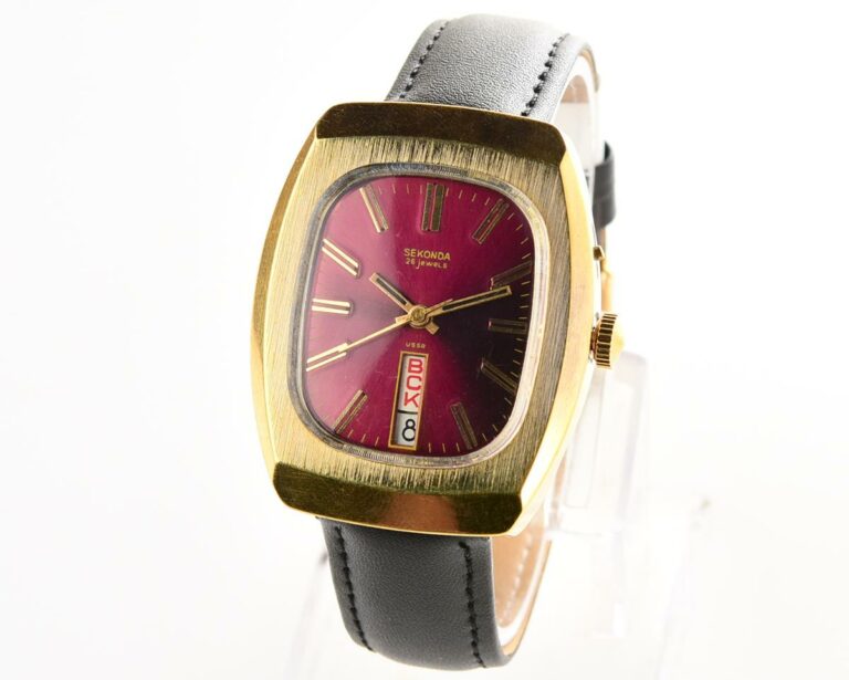 Vintage soviet mechanical SEKONDA (early Slava "Fridge")