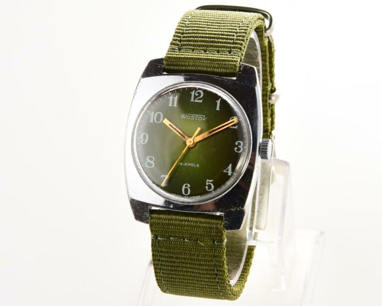 Wostok (Vostok) mechanical wrist watch with engraved back