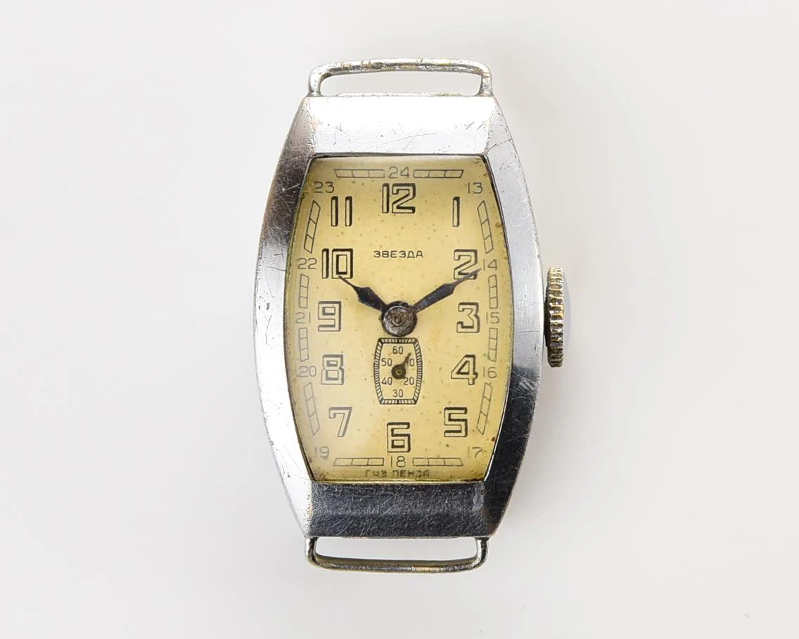 Vintage Soviet mechanical Zvezda watch, 3rd quarter of 1955