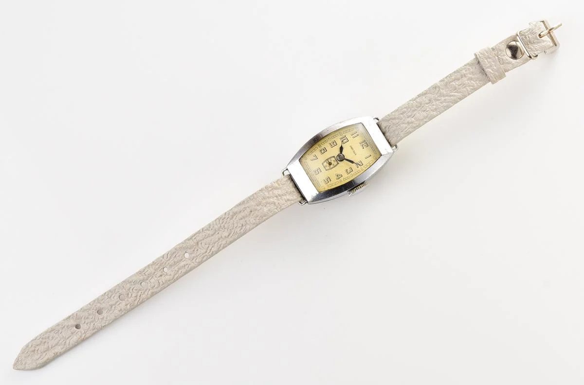 Vintage Soviet mechanical Zvezda watch, 3rd quarter of 1955