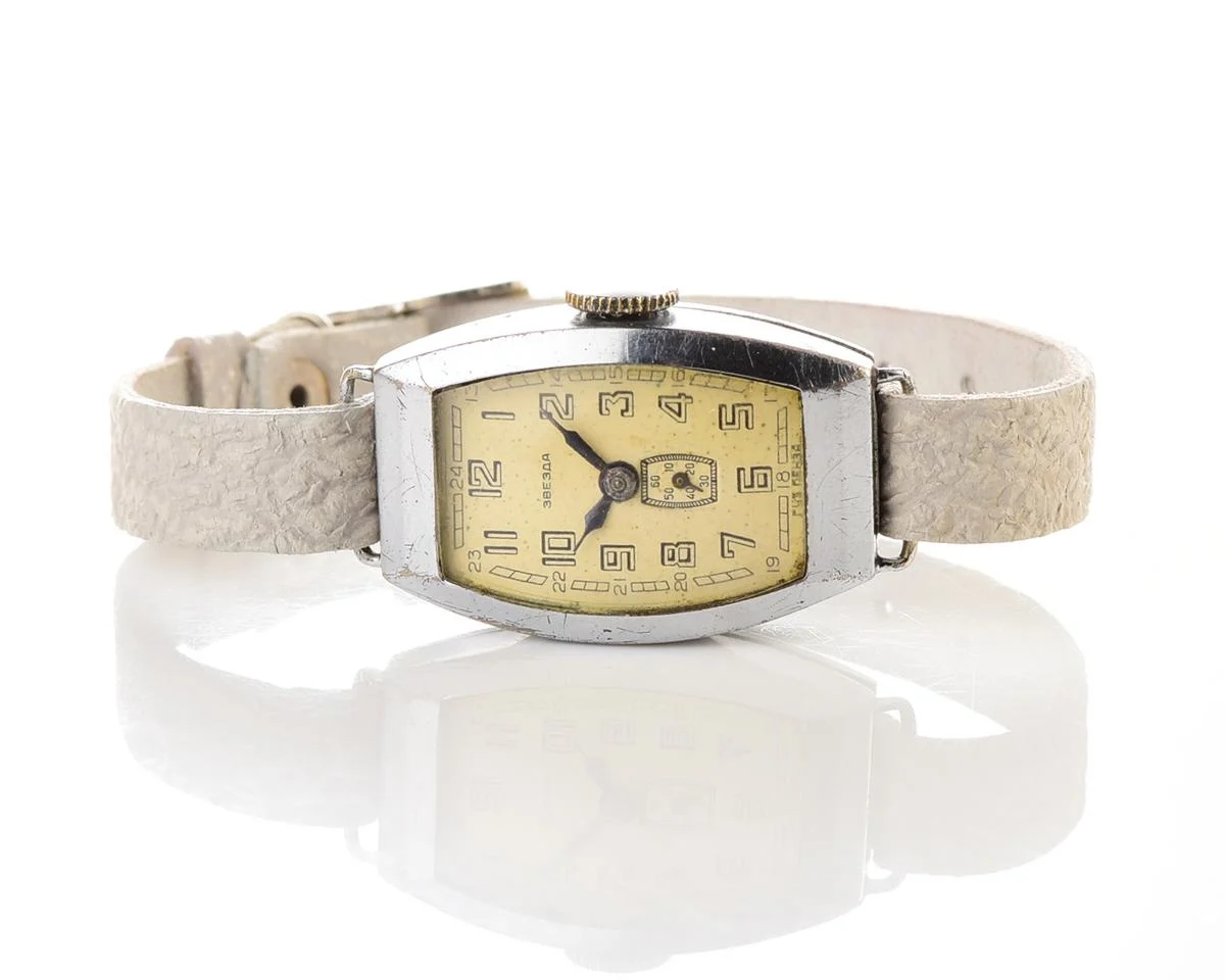 Vintage Soviet mechanical Zvezda watch, 3rd quarter of 1955